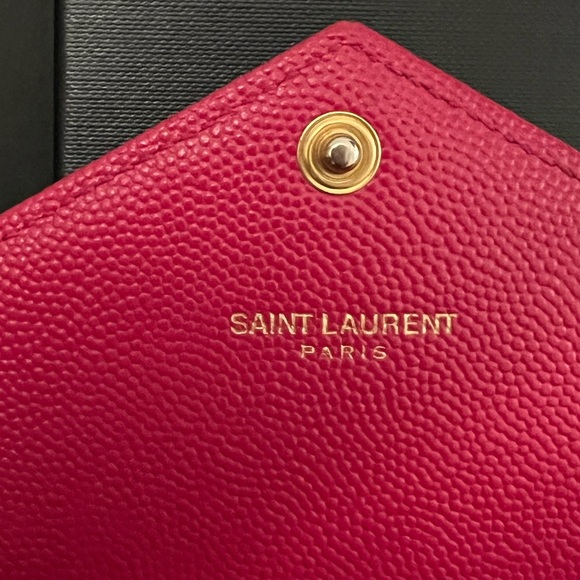 YSL Quilted Envelope Wallet - Picture 9 of 16